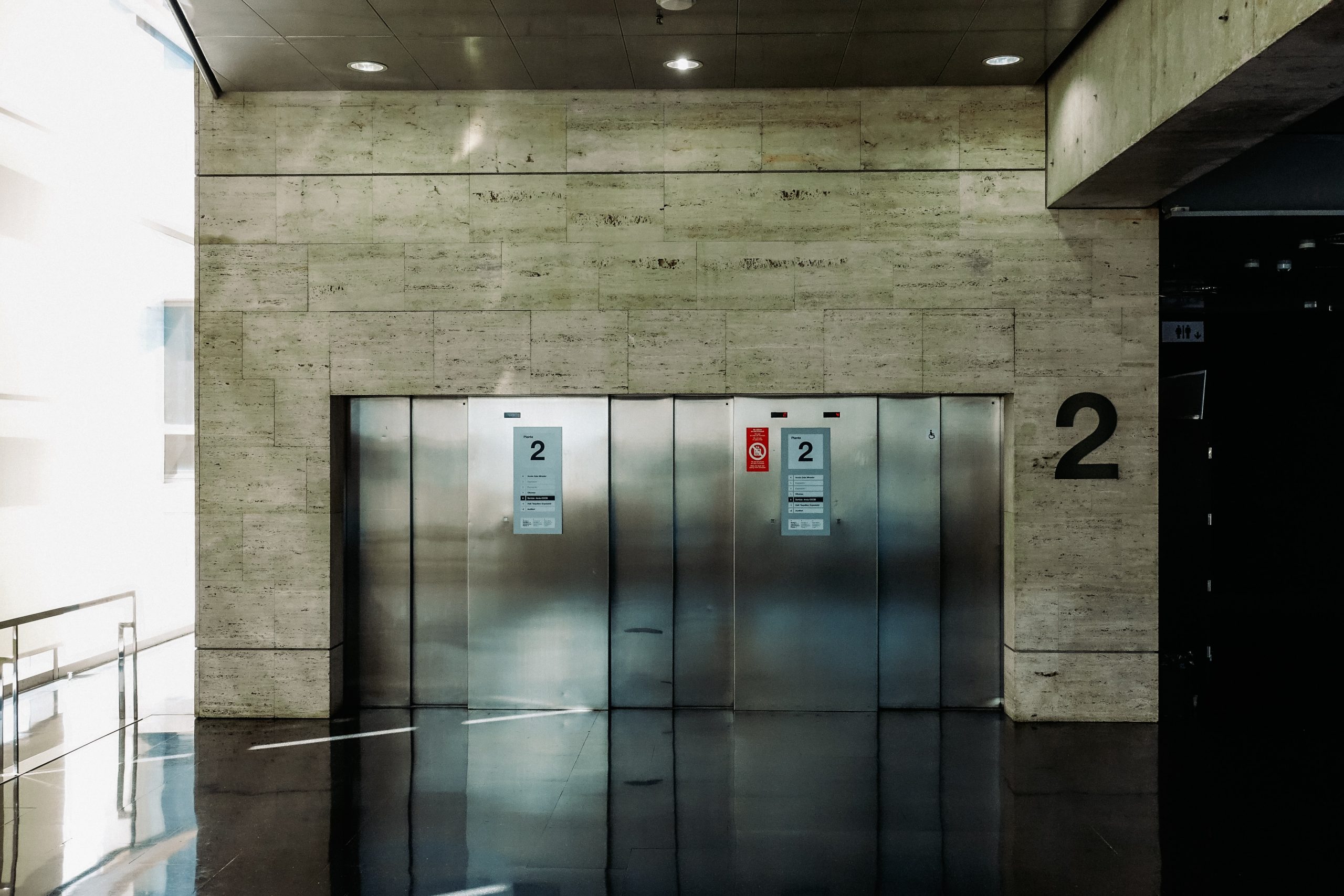 sanificazione ascensori condominiali - foto ascensori